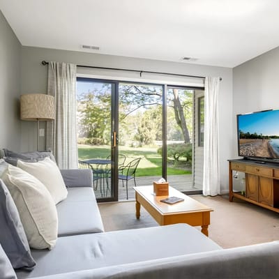 Cozy Beach Front Condo | AC | Beach | Waterfront |
